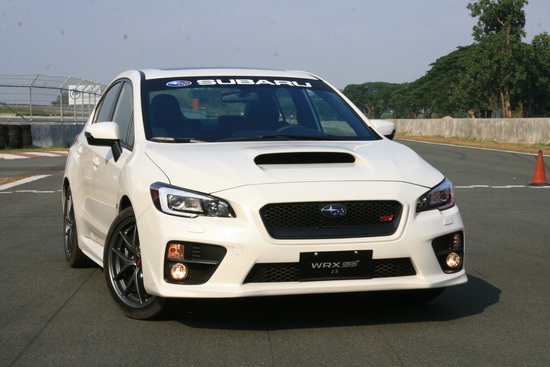 Cận cảnh sedan thể thao Subaru WRX STI sắp về Việt Nam